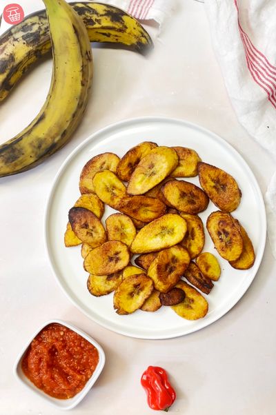 Alloco (banane plantain frite) & dip pimenté
