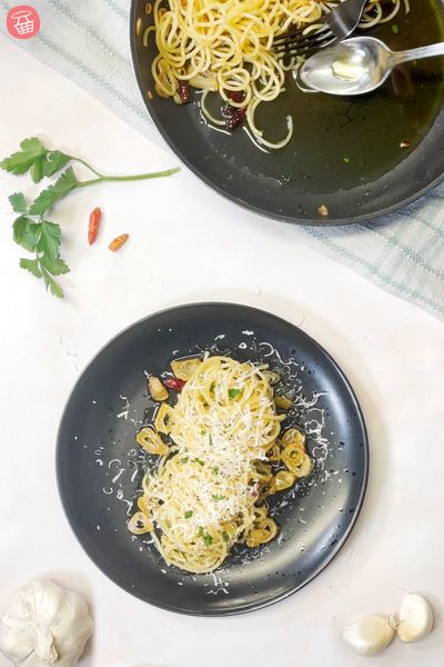Spaghetti aglio e olio (spaghetti à l’ail et à l’huile d’olive)