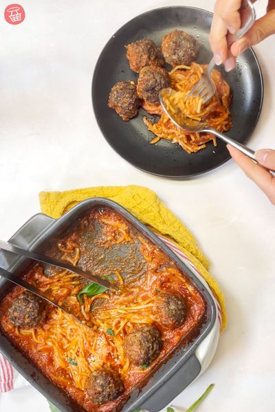 One-Pot Meal : spaghetti & boulettes à la sauce tomate